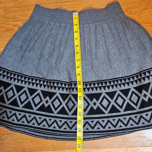 Woman's Freeway boho geometric diamond print fit and flair mini skirt black/gray - Picture 6 of 9